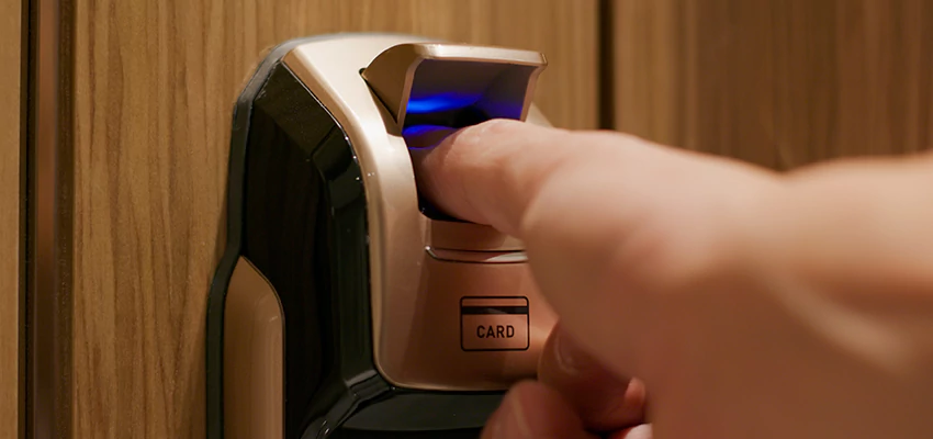 Locksmith Company For Window Lock Installation in Doral, Florida
